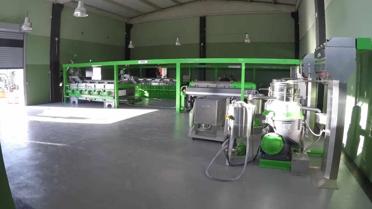 Production video at the Olivinium facility